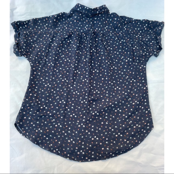 Women's Floral Print Short Sleeve Button-Down Camp Shirt - Picture 10 of 11